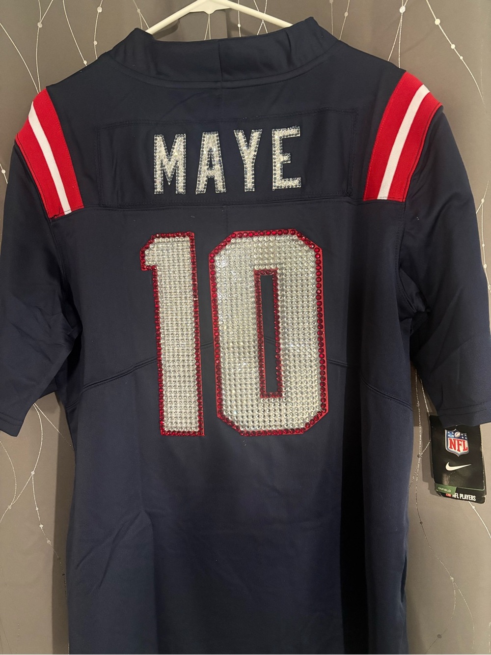 Maye #10 Patriots Football Jersey with Red and White rhinestones
